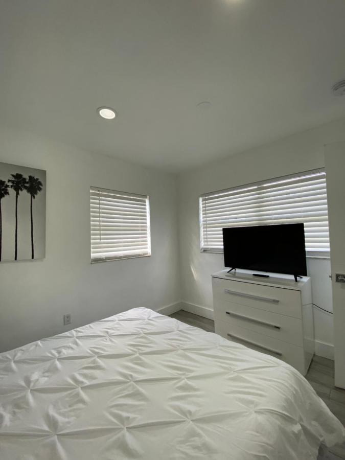 Modern Home, Excellent Location Miami Exterior photo